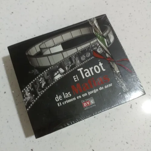 【希少・絶版】Tarot de las Mafias Crimen y Azar Amazon.com: Tarot de las mafias el crimen es un juego de