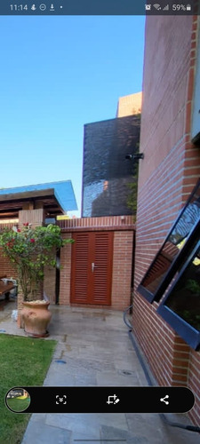 Vendo Espectacular Town House Con Vista. 590 M2. Sorokaima