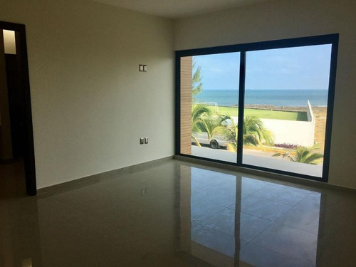 Imagen 28 de 30 de Hermosa Residencia De Lujo Con Grandes Espacios Vista Al Mar Y Gran Jardín !