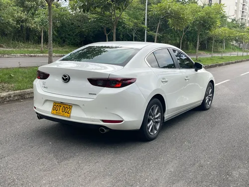 Mazda 3 2.0 Touring