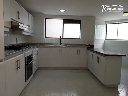 Apartamento En Arriendo En El Poblado. Cod A775296
