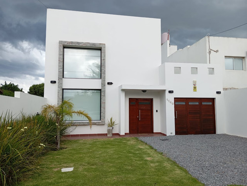 Casa En Alquiler. Miramar-temporada 2026
