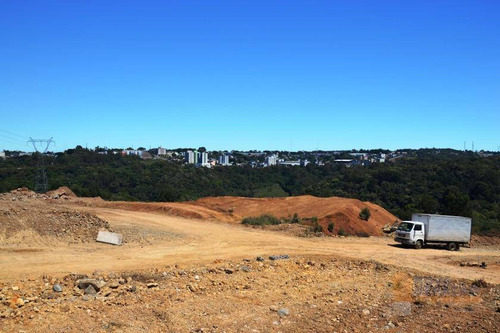 Imagem 3 de 12 de Terreno À Venda, 426 M² Por R$ 221.600,00 - São Luiz - Caxias Do Sul/rs - Te0087
