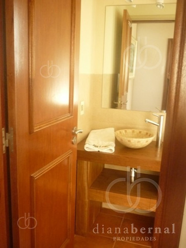 Casa En Pinares, 4 Dormitorios *- Ref: 42750