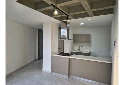 Aparta Estudio Amplio En Arriendo Av Centenario