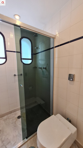 Imagem 10 de 21 de Apartamento Na Praia Das Pitangueiras - Guarujá - Calçadão - Vista Para O Mar - 4 Dormitórios (3 Suítes) - Sala Para 3 Ambientes - Sacada - Vagas - Ap05779 - 69283713