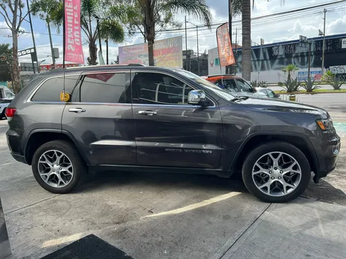 Jeep Grand Cherokee 5.7 Limited Lujo 4x4 At