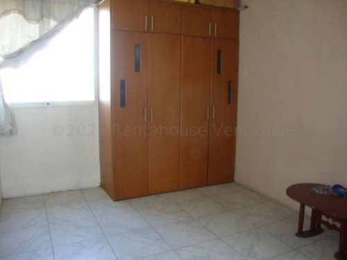 Milagros Inmuebles Apartamento Venta Cabudare Lara Av Intercomunal Barquisimeto Acarigua Economica Residencial Economico Código Inmobiliaria Rent-a-house 25-5593