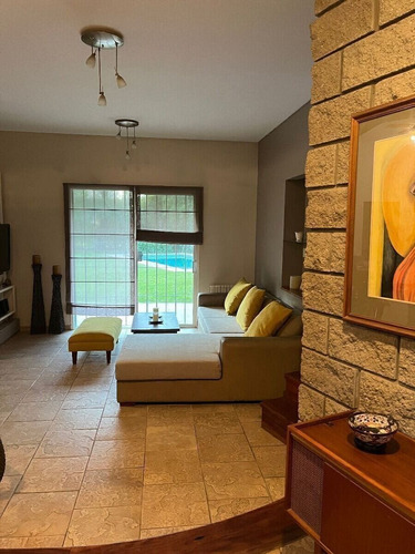 Imagen 4 de 17 de Casa Parque Leloir Ituzaingo Norte Venta Chalet Pileta