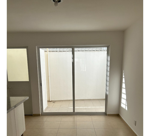 Venta De Casa En Misión Del Parque 2 Recamaras 1.5 Baños