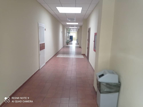 Imagen 2 de 12 de Alquiler De Oficina En Centro Comercial Patio Trigal Angely