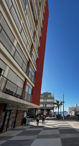 Imagen 3 de 28 de Excelente Departamento . Dos Ambientes, En Peninsula. Punta Del Este. Esquina Gorlero Y 21. La Pagina No Me Permite Poner La Direccion Exacta En Ubicacion.