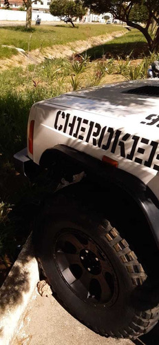 Jeep Cherokee 1998 4.0 Sport Aut. 5p