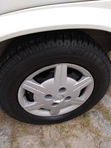 Vende-se Chevrolet/classic Ls 1.0 Flex 2011/2012 Cor Branca