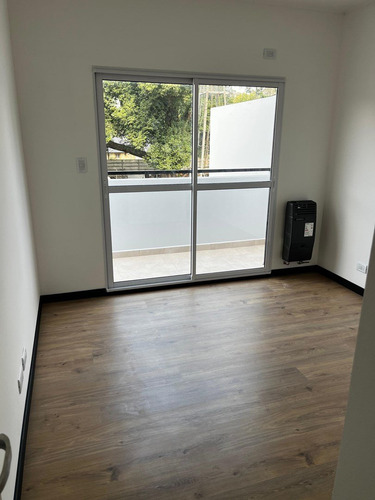Casa Dúplex En Venta En Parque Leloir, Ituzaingó, G.b.a. Zona Oeste