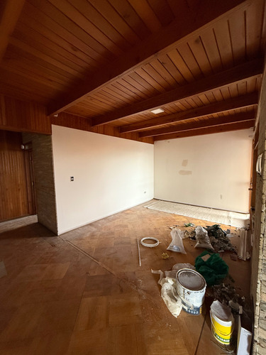 Arriedo Comercial 14 Oficinas, Sala De Reuniones, 12 Est.