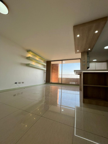 Exclusivo Dpto. Con Jacuzzi Y Sauna En Su Interior / 90m2