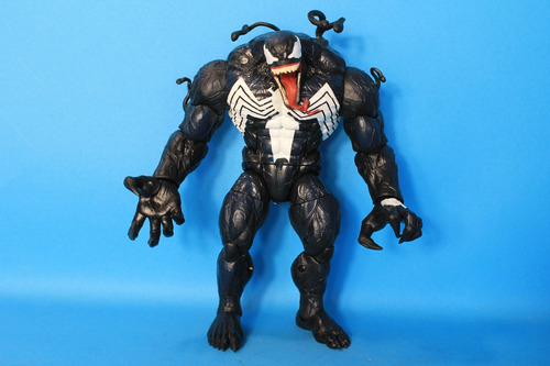 Deluxe Monster Venom Marvel Legends