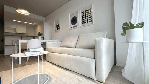 Departamento En Venta En San Telmo Con Balcon.