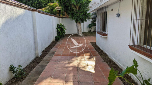 Casa En Jacarandas