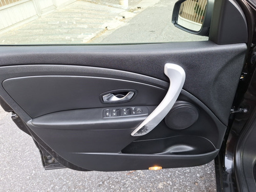 Renault Fluence 2.0 DYNAMIQUE 16V FLEX 4P AUTOMÁTICO