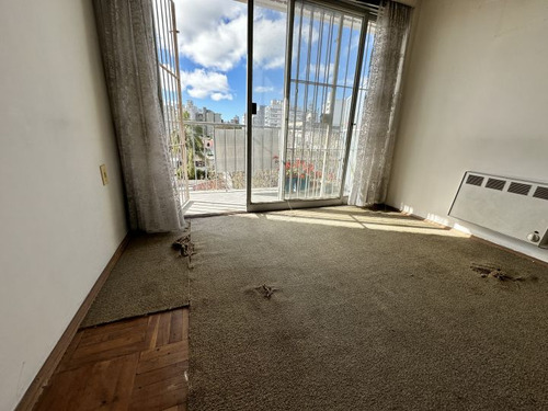 Venta De Apartamento 2 Dormitorios En Pocitos