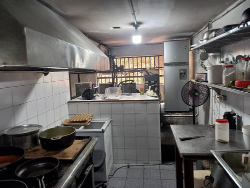 Venta Excelente Fondo De Comercio De Panadería Ubicada En Colinas De Bello Monte. Inf. Ma. Fda. Varela