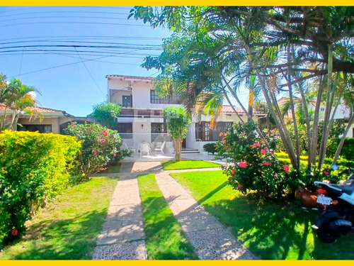En Venta Amplia Casa De 2 Plantas Condominio Ciudad Jardin!!!