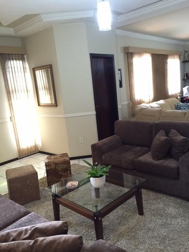 Imagem 4 de 18 de Casa No Glória Com 4 Quartos Para Venda, 194 M² - Lg5029