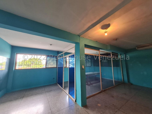 Imagen 22 de 30 de Edificio Comercial En Venta En Zona Este Barquisimeto Lara ++23-1117 */ M.c T. N° +0-4-2-4- 5.5.6. 5.7. 5.9 *--**