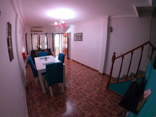 Imagen 3 de 11 de Triplex En Venta En Haedo