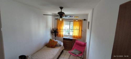 Muy Lindo Apartamento Amplio Con Buena Orientación 2 Dormitorios 2 Baños Terraza Garaje En Sub Suelo.- Recepción, Servicios Varios Piscina Barbacoas