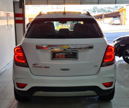 Imagem 4 de 10 de Tracker Ltz 1.4 Teto Solar 2017*