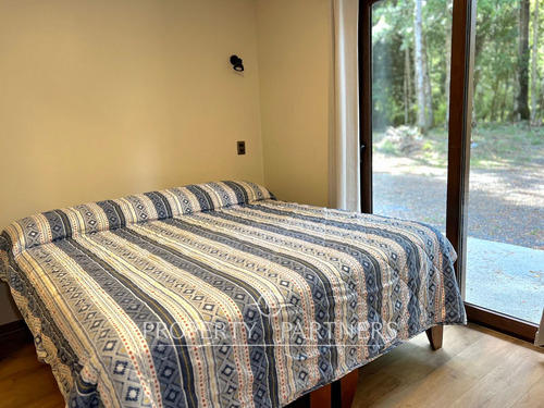 Casa En Condominio, Con Acceso A Río