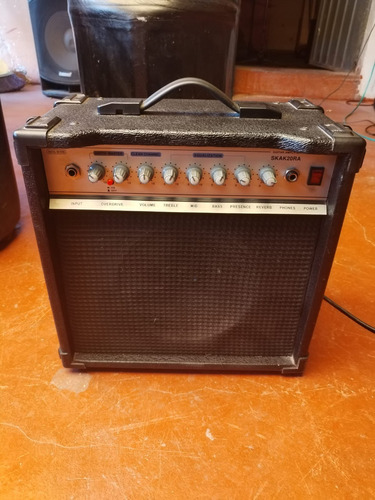 Amplificador De Guitarra Soundking Skak20ra