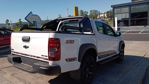 Imagen 22 de 24 de Chevrolet S-10 Cd 4x4 Z71 At 2.8 200cv 0km Financio T. Usado