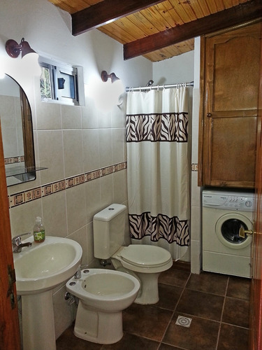Imagen 13 de 14 de Piriápolis Amplio Chalet Para 9 Personas, 4 Dor., Wi-fi, Aire, Gran Barbacoa, Todas Las Comodidades, Etc.