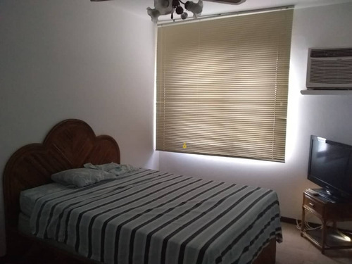 Imagen 5 de 14 de Apartamento En Alquiler Catia La Mar