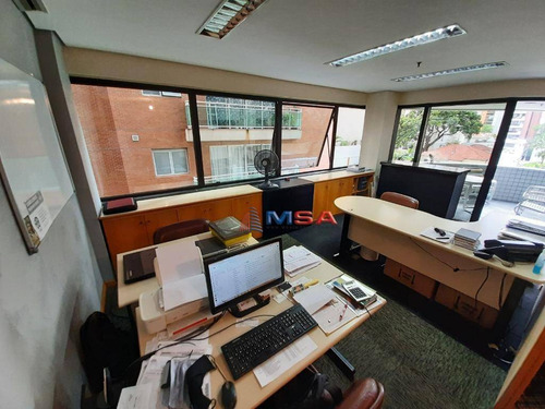 Conjunto Comercial À Venda Em Perdizes. Área Útil De 42 M², 2 Salas, Sacada E 2 Banheiros. Projetado E Construído Pela Empresa Rem. - Cj2320