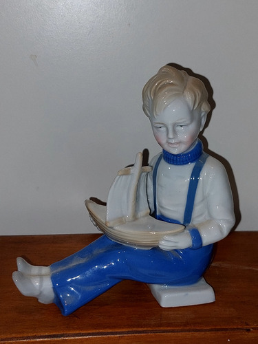 Figura Niño Porcelana Alemana Gdr Antigua Sellada Numerada