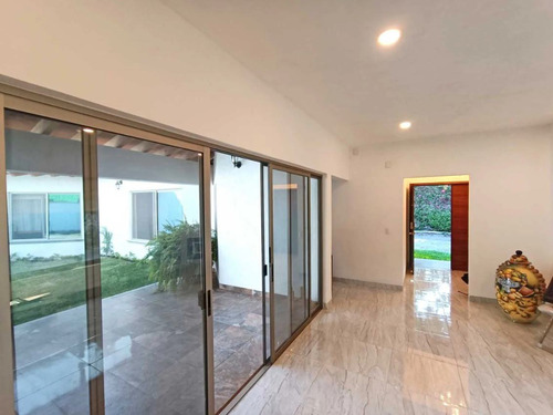Casa Nueva, Un Nivel! - Iti-1764-fr