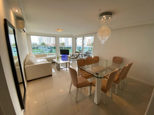 Alquiler Anual Apartamento De 3 Dormitorios Casino Tower