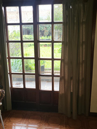 Casa En Venta - 4 Dormitorios 3 Baños - 266.10mts2 - Lanús Oeste
