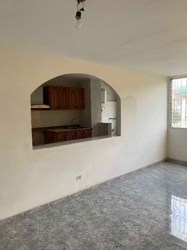 Imagen 2 de 15 de Vendo Apartamento Apto 74m2 3h/2b/1p Los Teques 8264
