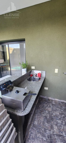 Casa 4 Ambientes Con Pileta Climatiza En Venta - Quilmes Residencial