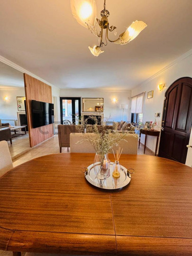 Casa De 5 Dormitorios En Excelente Zona De City Bell