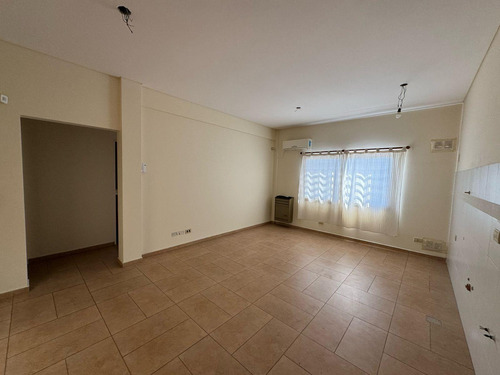 5 Dptos/oficinas En Pa En Block - 250 M² Edif. - San Justo