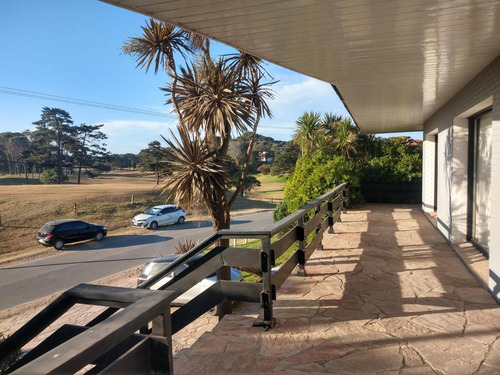 Casa En Venta - 4 Dormitorios 5 Baños - Cocheras - 1.546mts2 - Pinamar
