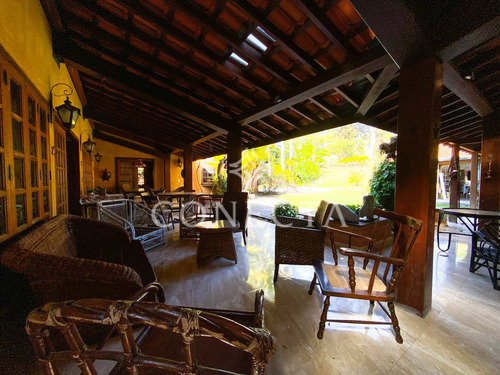 Imagem 16 de 29 de Alphaville 01 | Casa Estilo Fazenda | Enorme Quintal Gramado | Estilo Rústico - Cnc1285