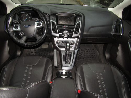 Ford Focus 2.0 Titanium At